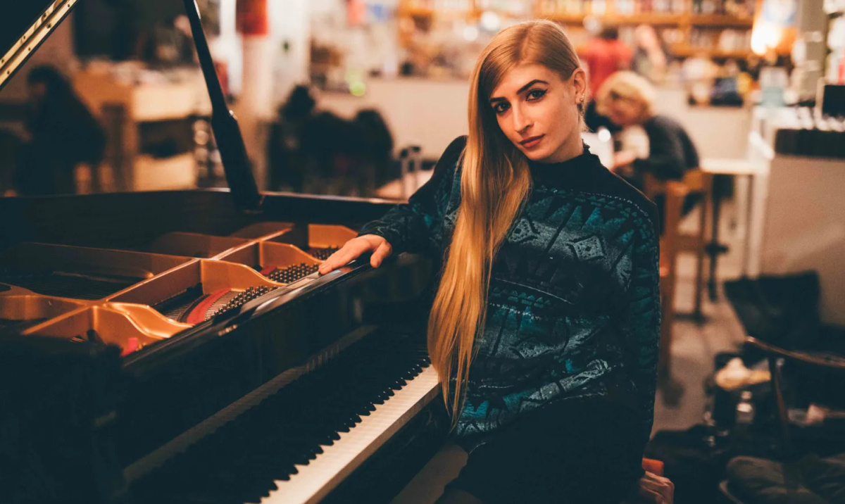 Kelly Moran LOW END Winter Spring 2026 Website Headers 1920x1080