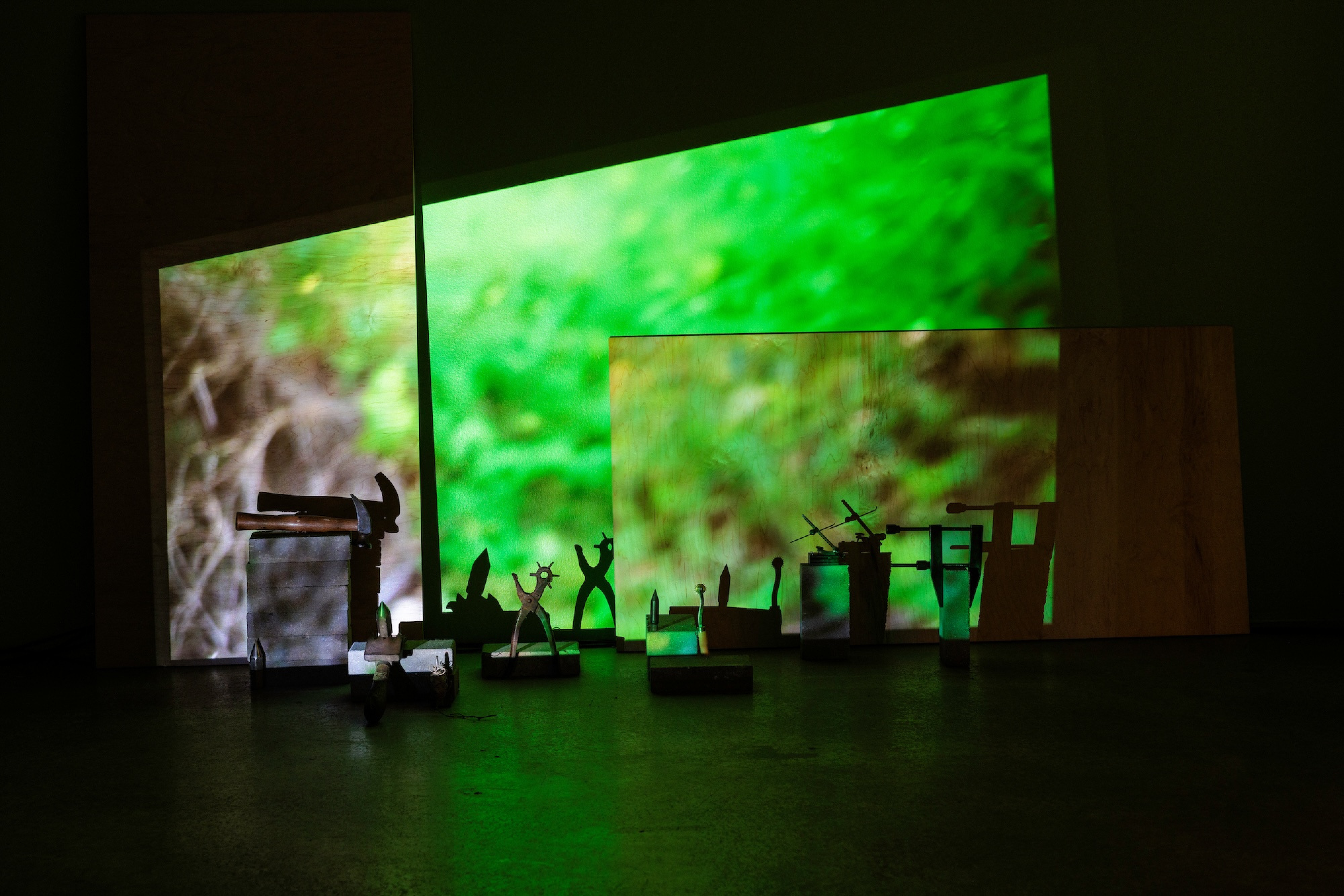 アート・デザイン・音楽 THEATRE DES REALITES Basel-Abbas-and-Ruanne-Abou-